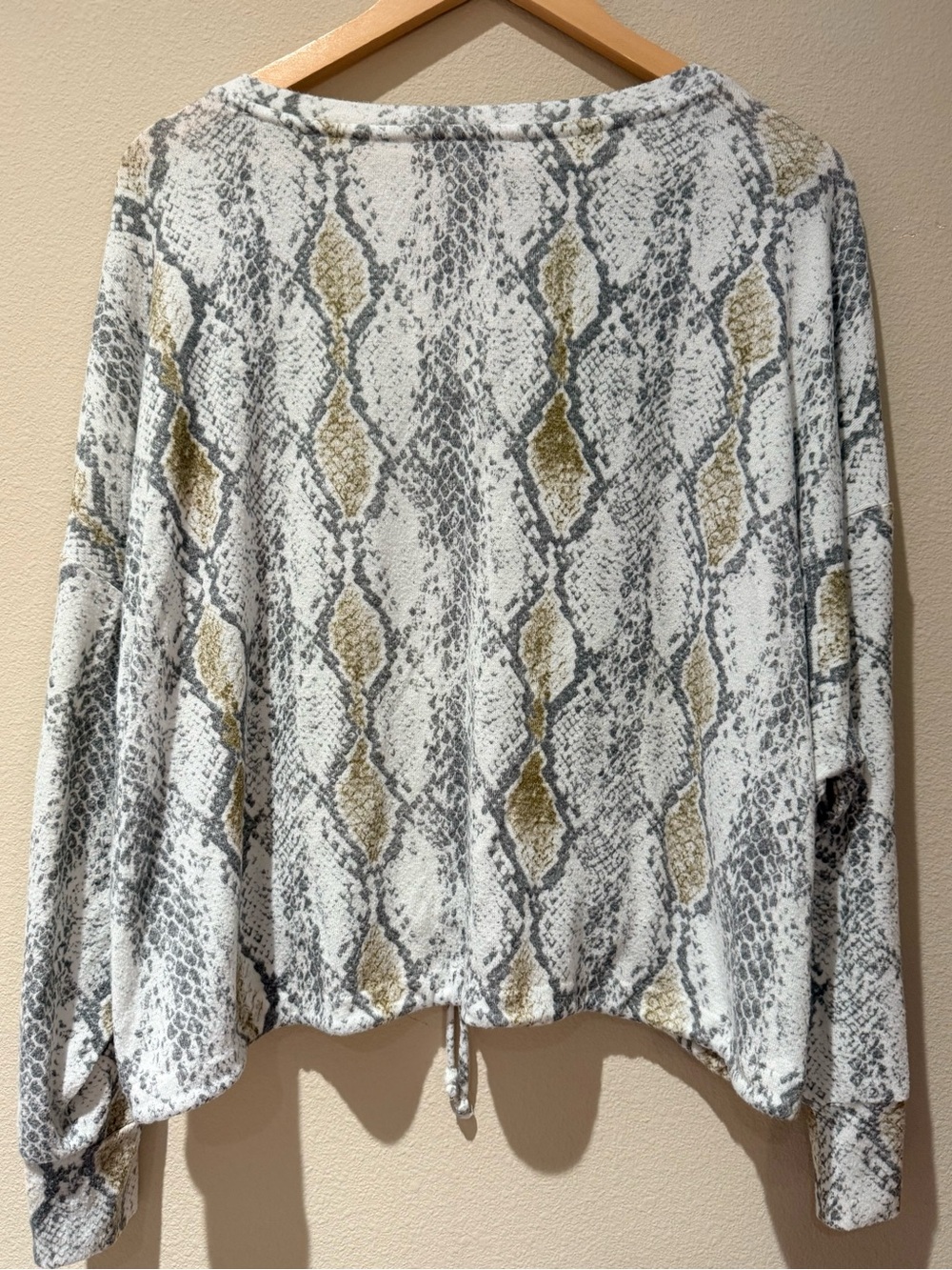 Express Snake Print Crewneck Long Sleeve Drawstring Top Size Large - Picture 2 of 6